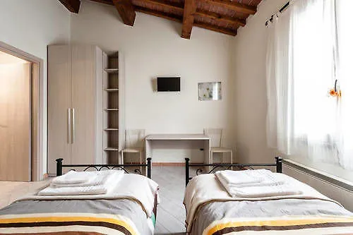 Nocleg ze śniadaniem B&B Bianchi 64 Piza