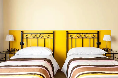 B&B Bianchi 64 Pisa Bed & Breakfast
